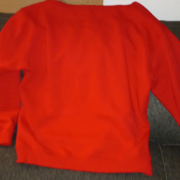 PRICE DROP🟥MEN RED HOODIE 🩸🟥 - Picture 10 of 11